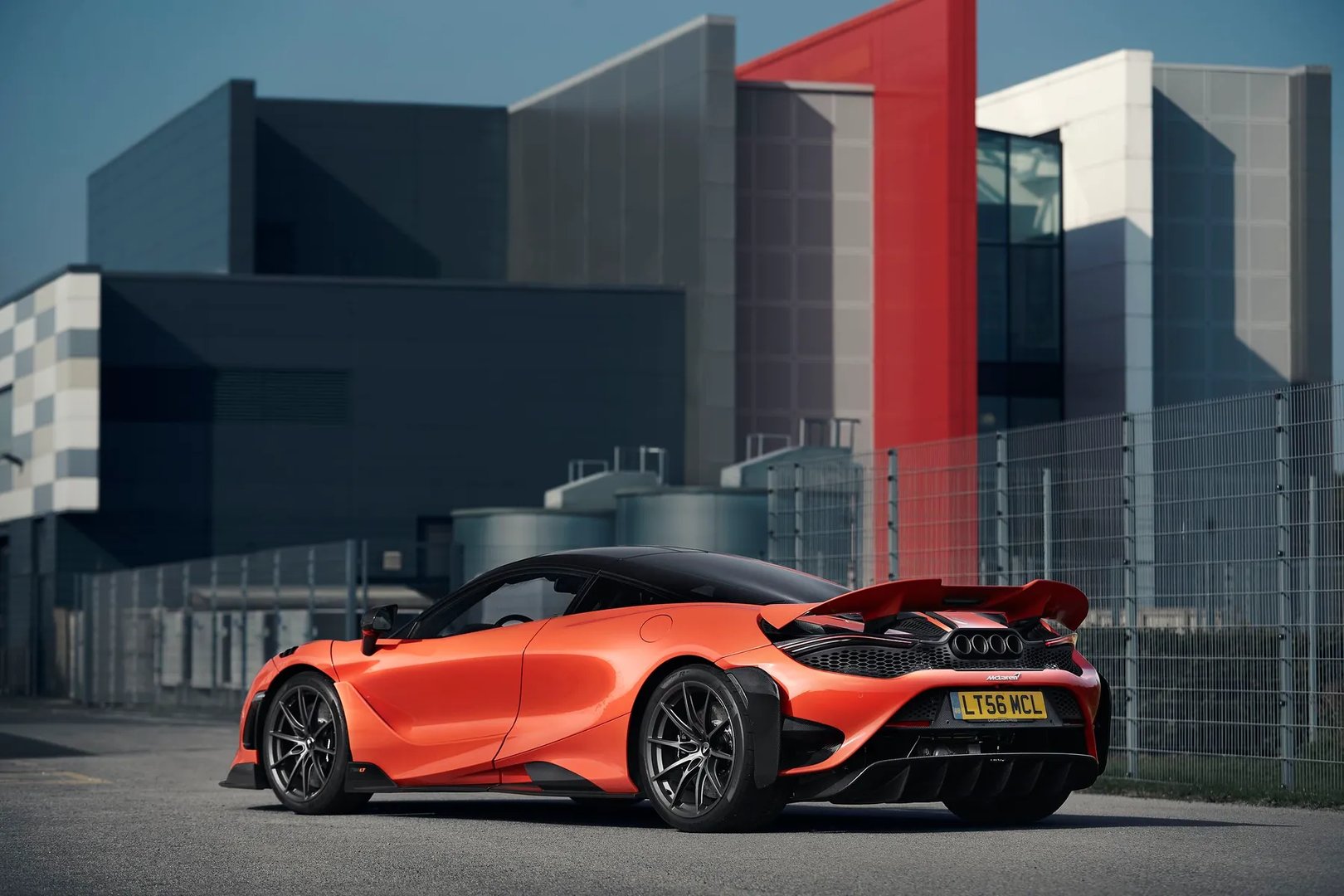 McLaren_765LT_1_generation__Coupe__2.jpg