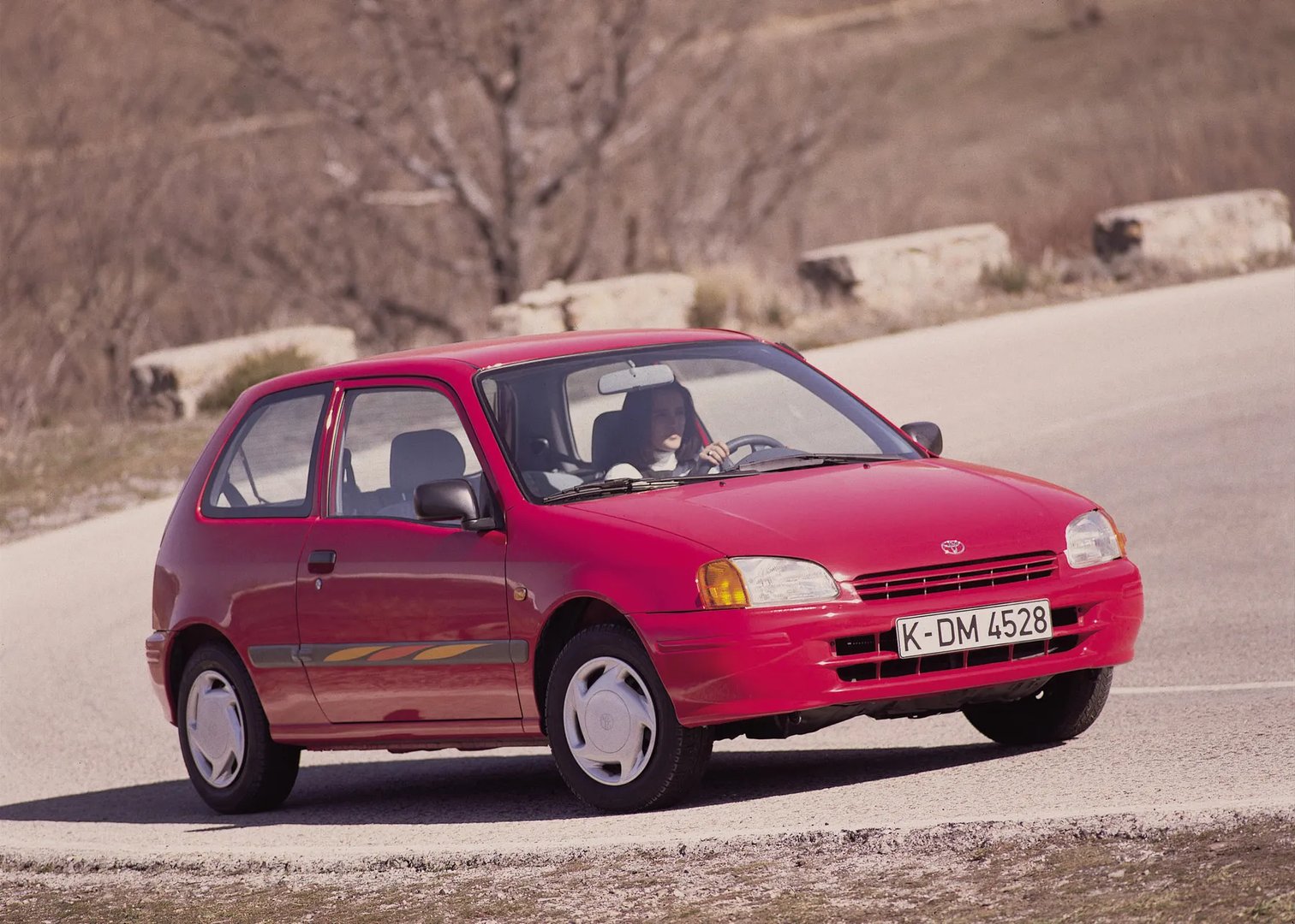 Toyota_Starlet_5_generation__Mini_3-doors__3.jpg