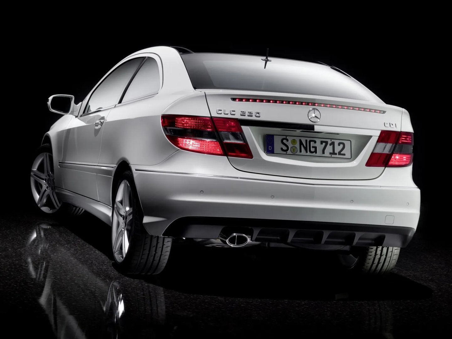 Mercedes_CLC-Class_1_generation__Coupe__2.jpg
