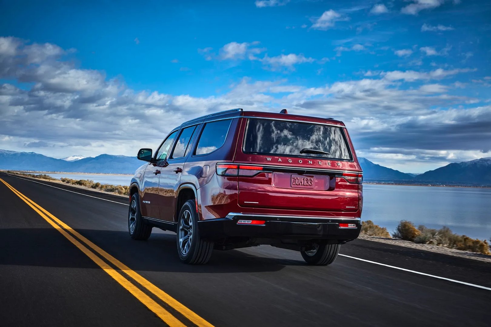 Jeep_Wagoneer_4_generation__SUV_5-doors__2.jpg