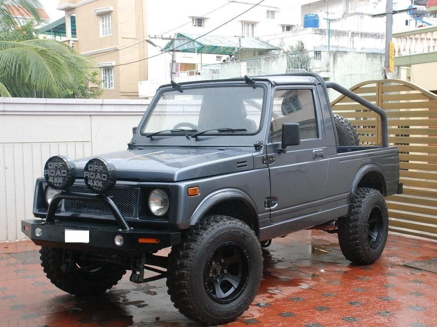 maruti_Gypsy_1_generation__SUV_cabriolet__1.jpg