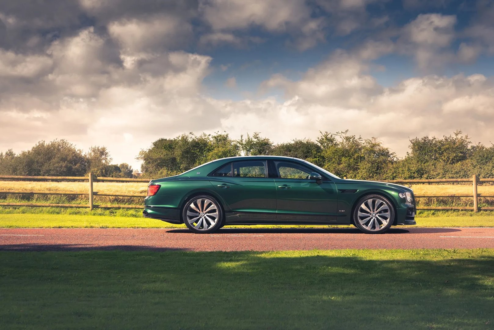 Bentley_Flying_Spur_3_generation__Sedan__3.jpg