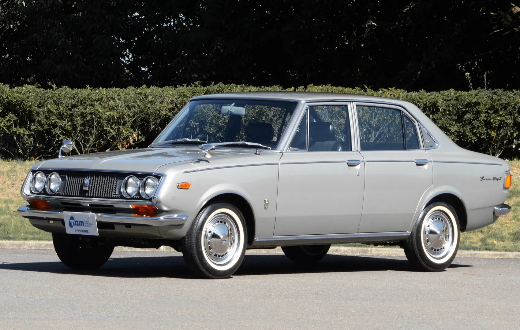 Toyota Mark II 1 generation  Sedan