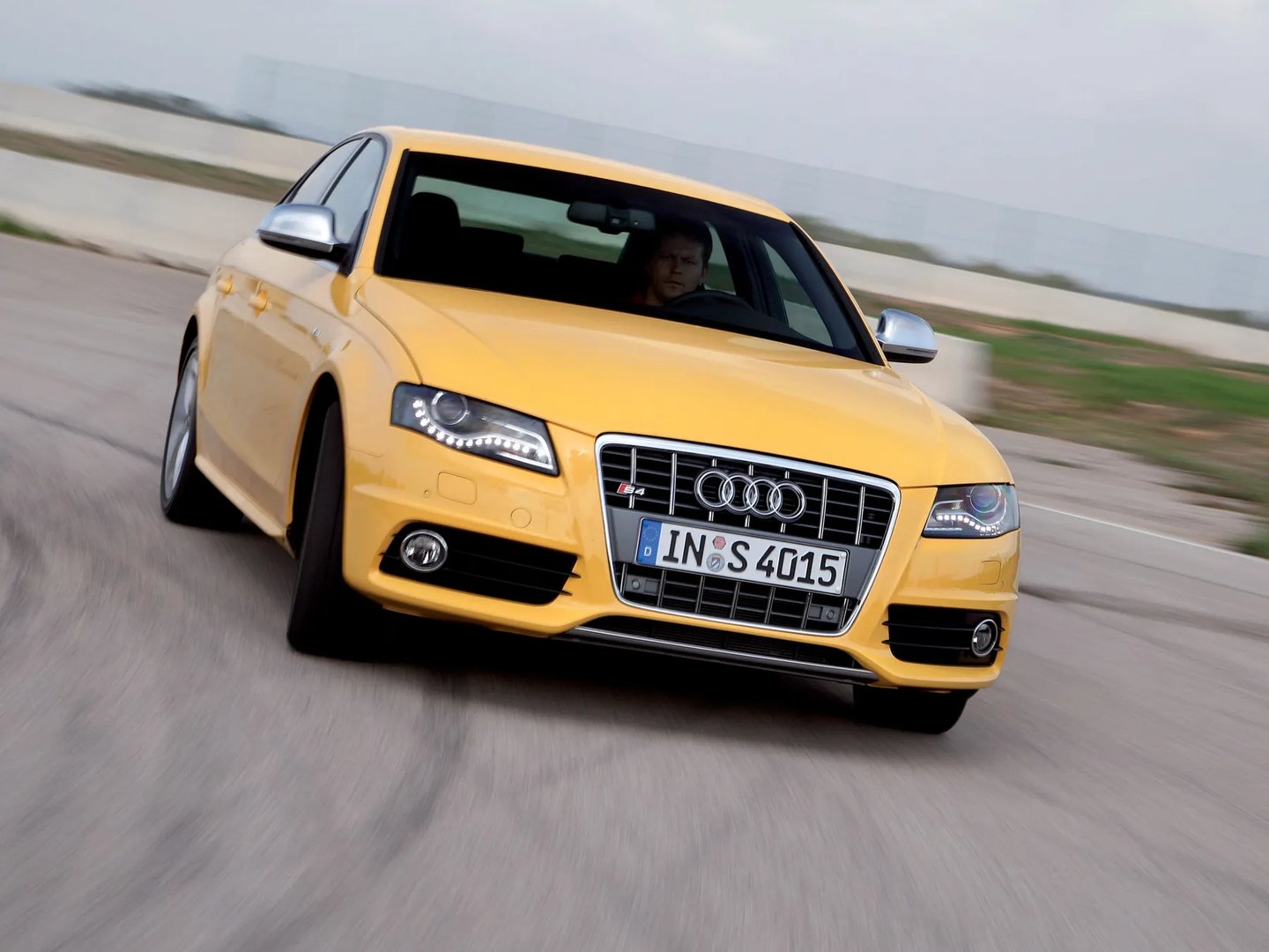 Audi_S4_4_generation__Sedan__10.jpg