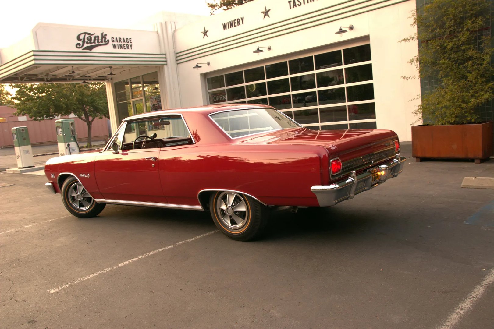 Chevrolet_Chevelle_1_generation__Coupe_Hardtop__6.jpg