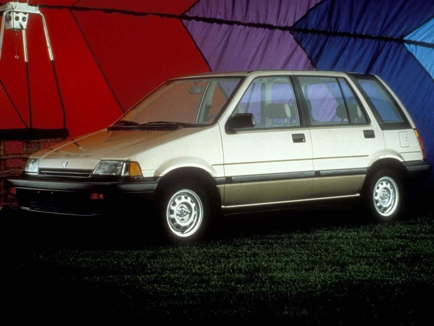 Honda_Civic_3_generation__Estate_5-door__2.jpg