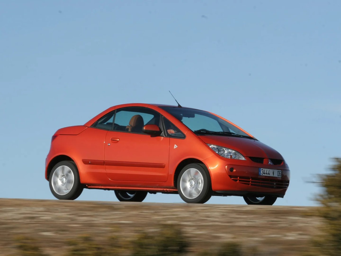 Mitsubishi_Colt_6_generation__Cabrio__2.jpg