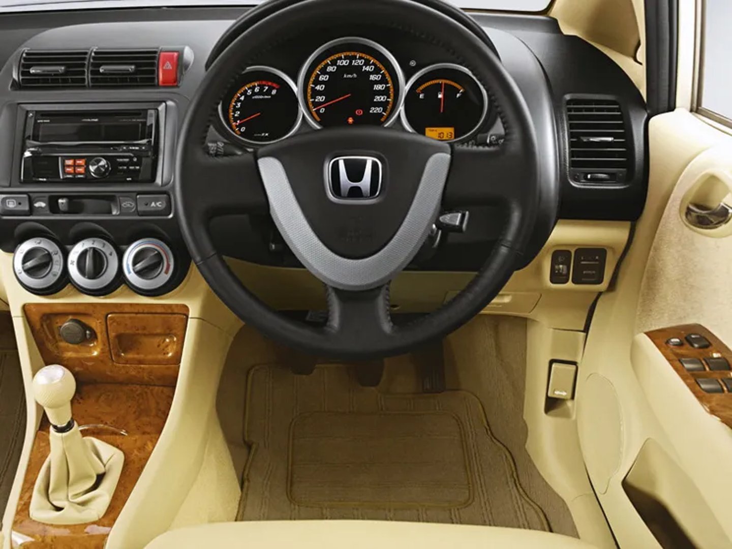 Honda_City_4_generation__Sedan__2.jpg