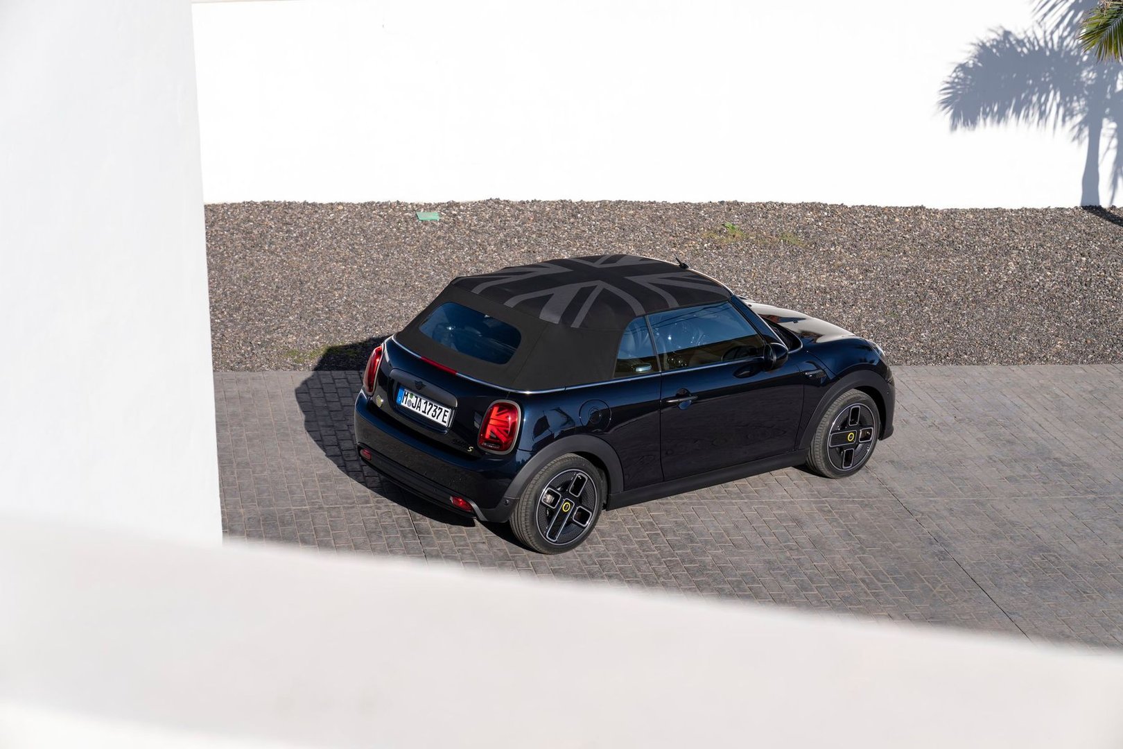mini_Cabrio_3_generation_restyling_2__Cabrio__53.jpg