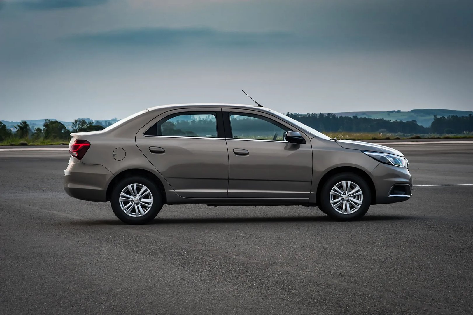 Chevrolet_Cobalt_2_generation_restyling__Sedan__7.jpg