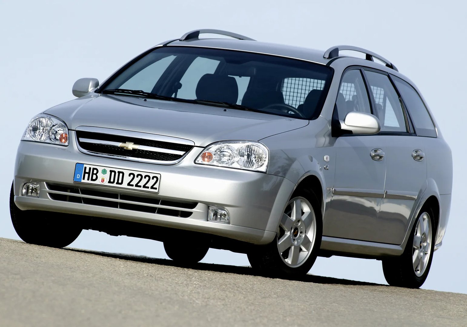 Chevrolet_Nubira_1_generation__Estate_5-door__8.jpg