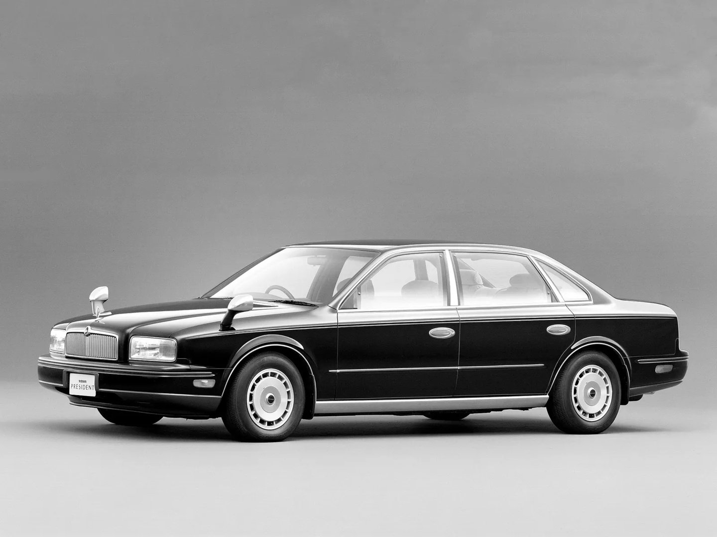 Nissan_President_2_generation__Sedan__5.jpg