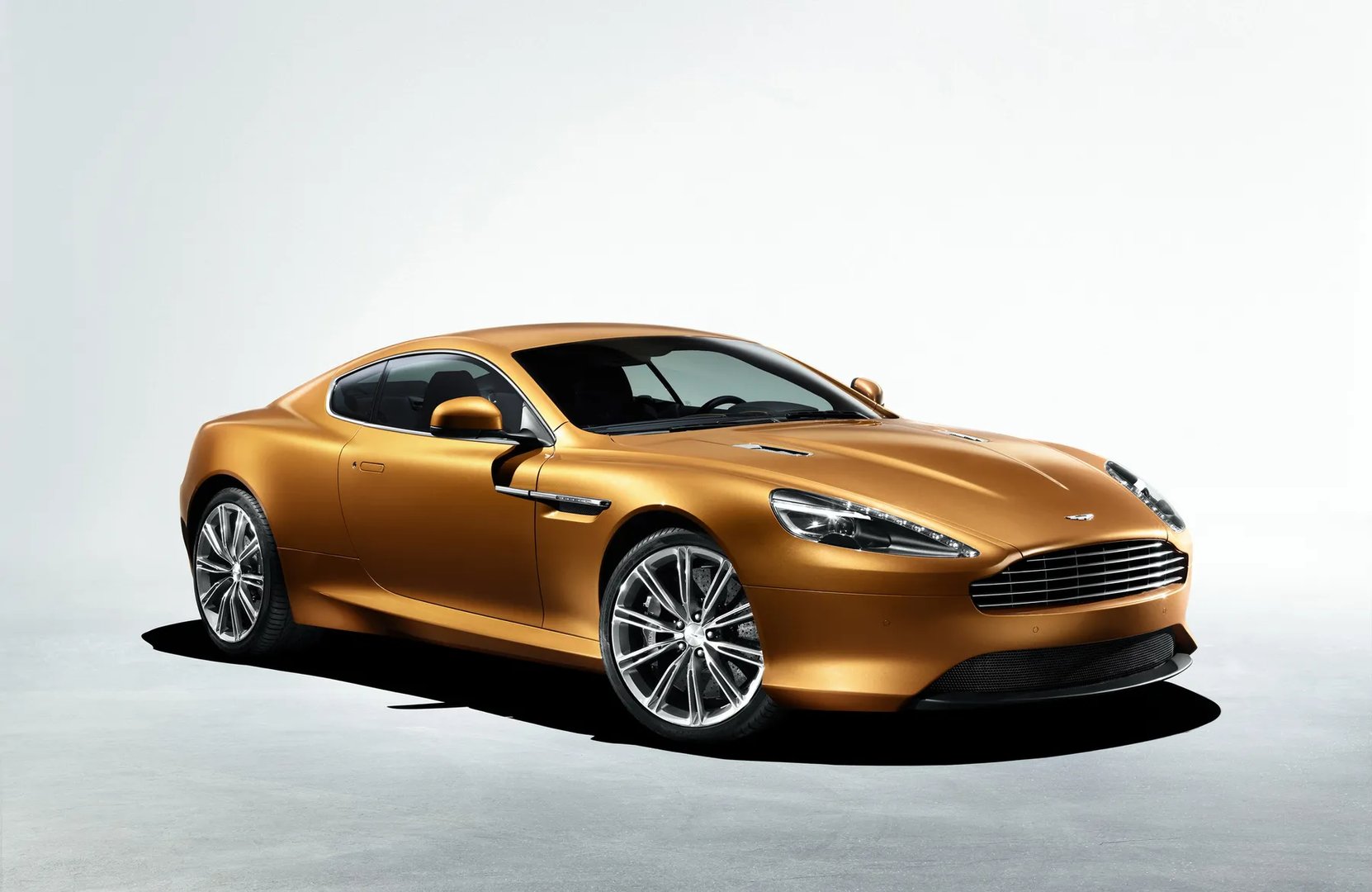 Aston Martin_Virage_2_generation__Coupe__8.jpg