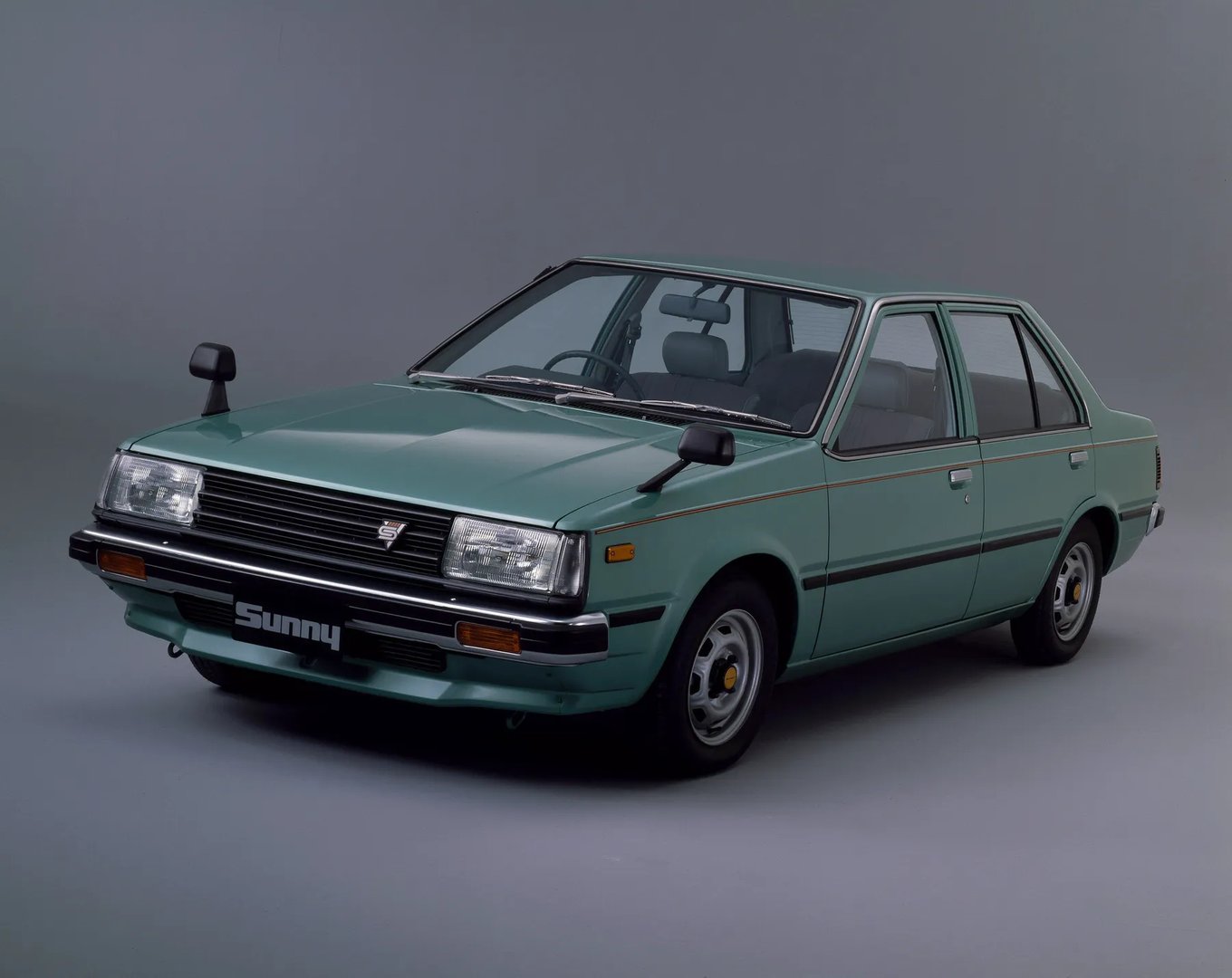 Nissan_Sunny_5_generation__Sedan__1.jpg