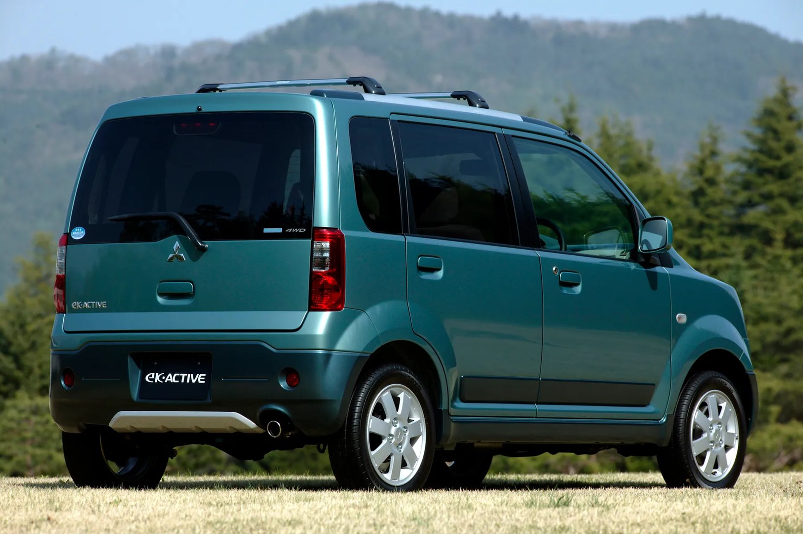 Mitsubishi_eK_Active_1_generation__Microvan__3.jpg