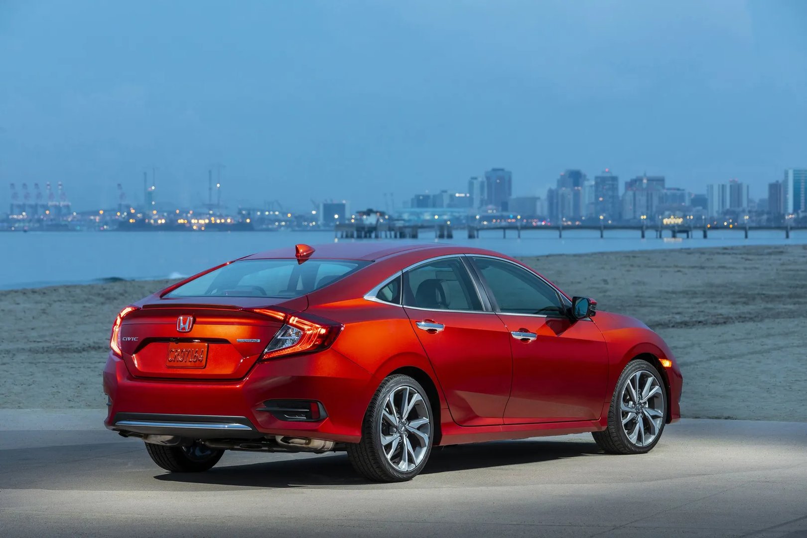 Honda_Civic_10_generation_restyling__Sedan__4.jpg