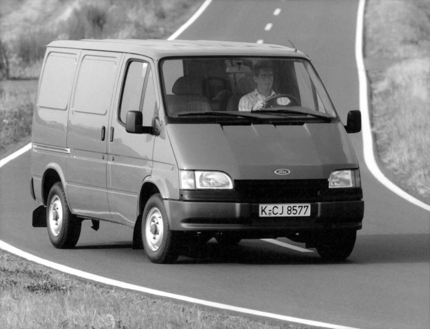 Ford_Transit_2_generation__Van__2.jpg