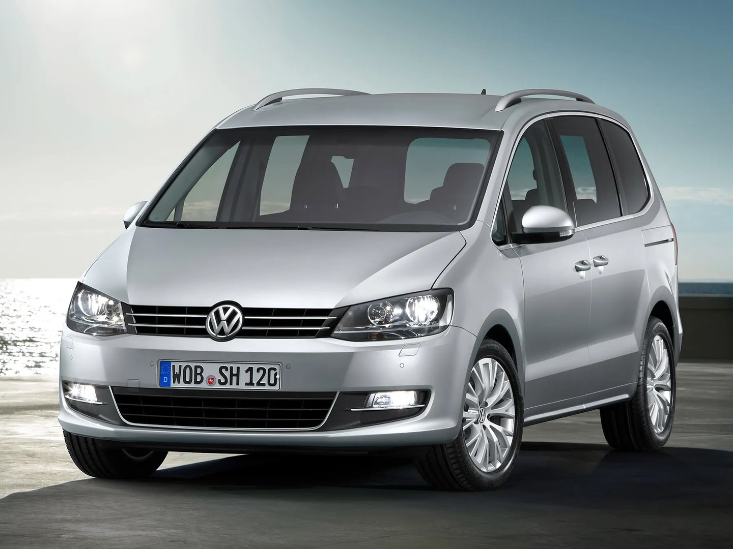 7N1  Minivan