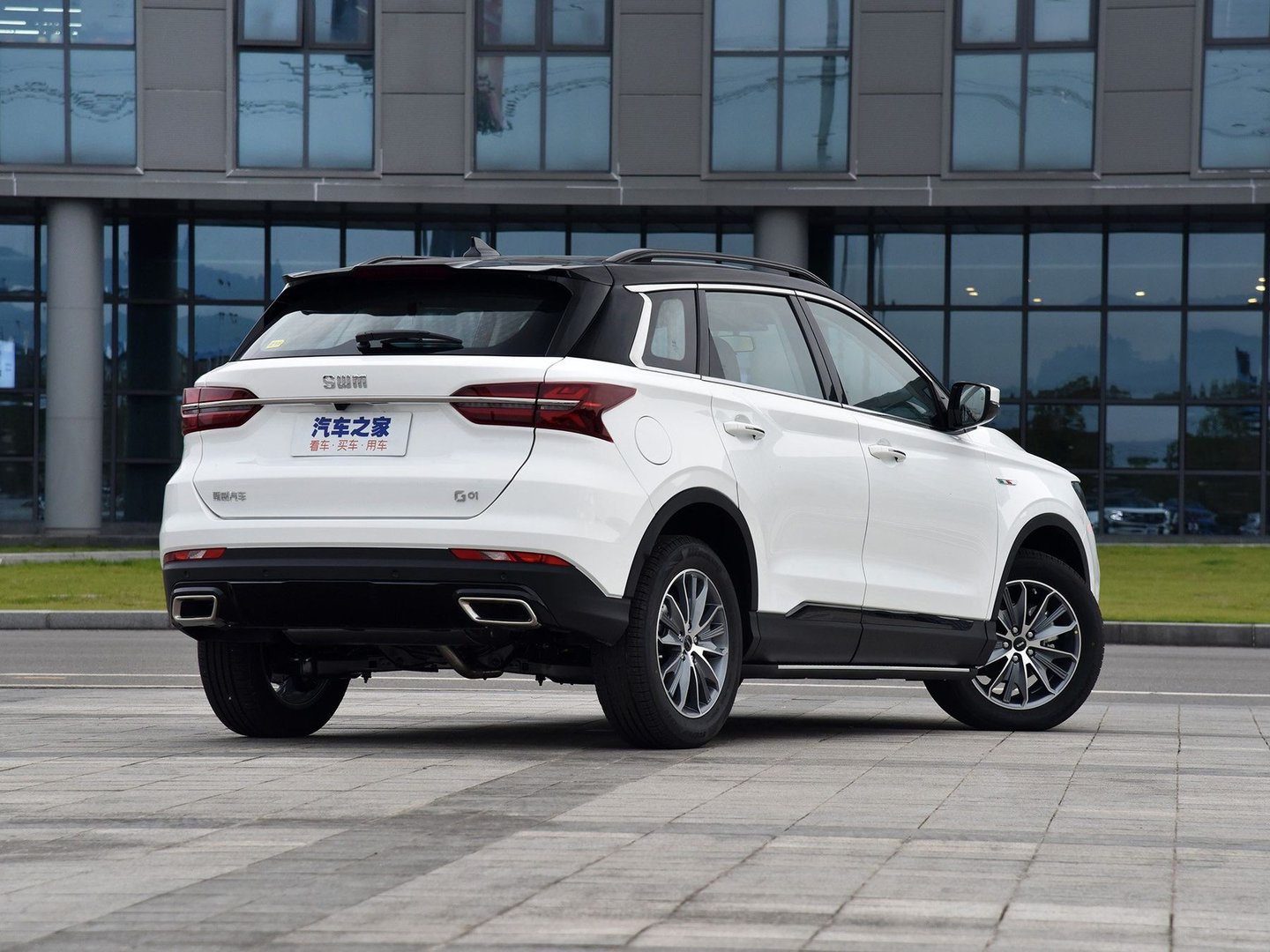 swm_G01_1_generation__SUV_5-doors__17.jpg