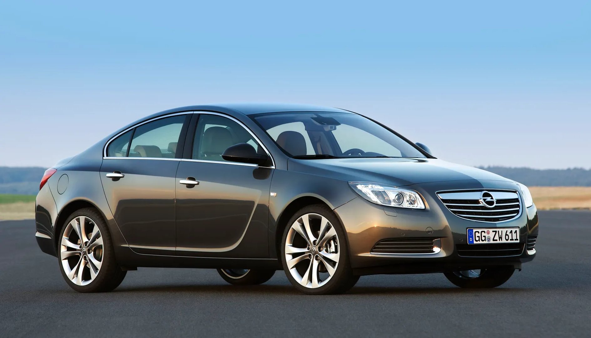 Opel_Insignia_1_generation__Sedan__7.jpg