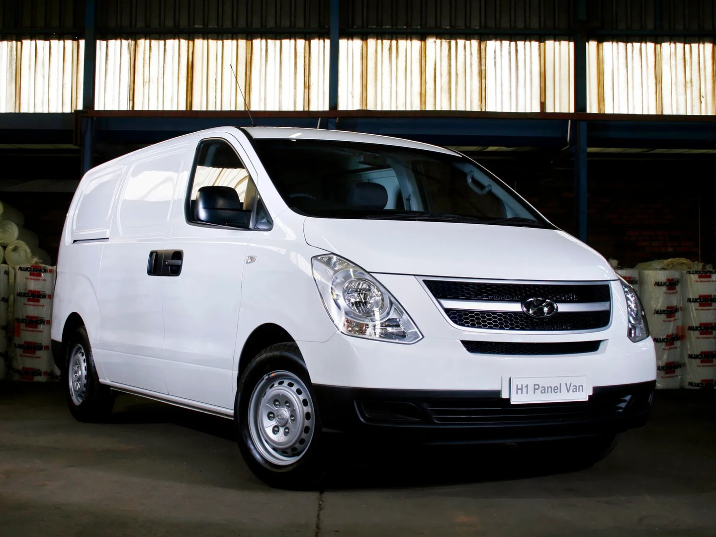 Hyundai_i800_2_generation_restyling__Van__1.jpg