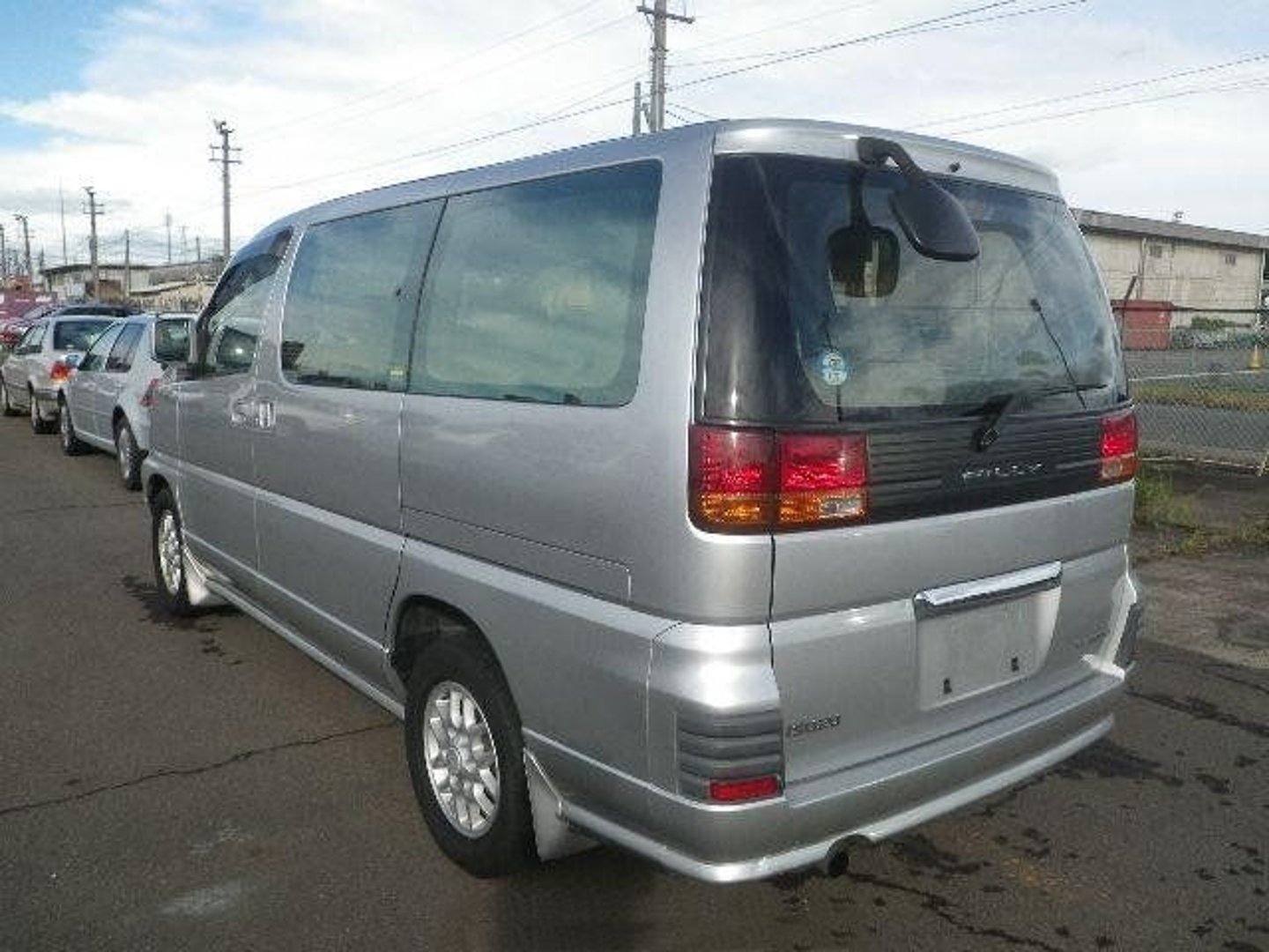 isuzu_Fargo_Filly_1_generation__Minivan__7.jpg