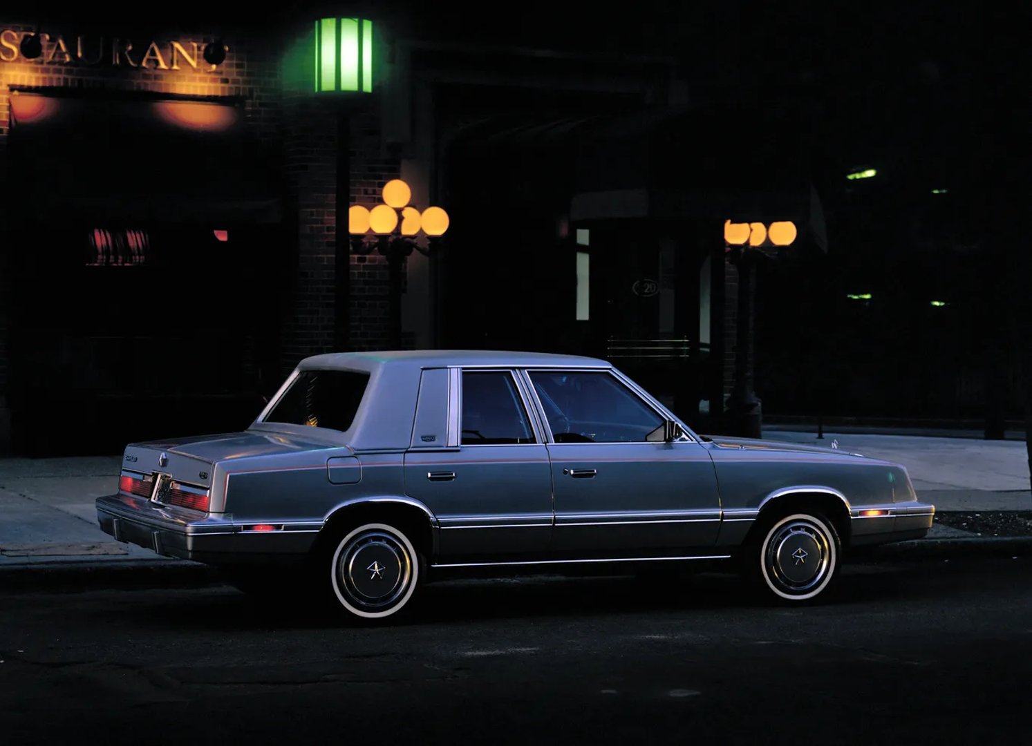 Chrysler_LeBaron_2_generation__Sedan__5.jpg