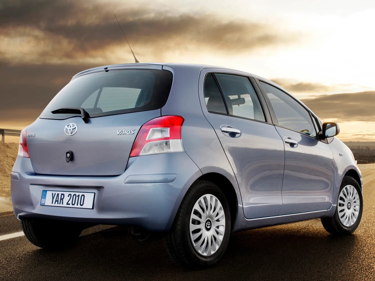 Toyota_Yaris_2_generation_restyling__Mini_5-doors__2.jpg