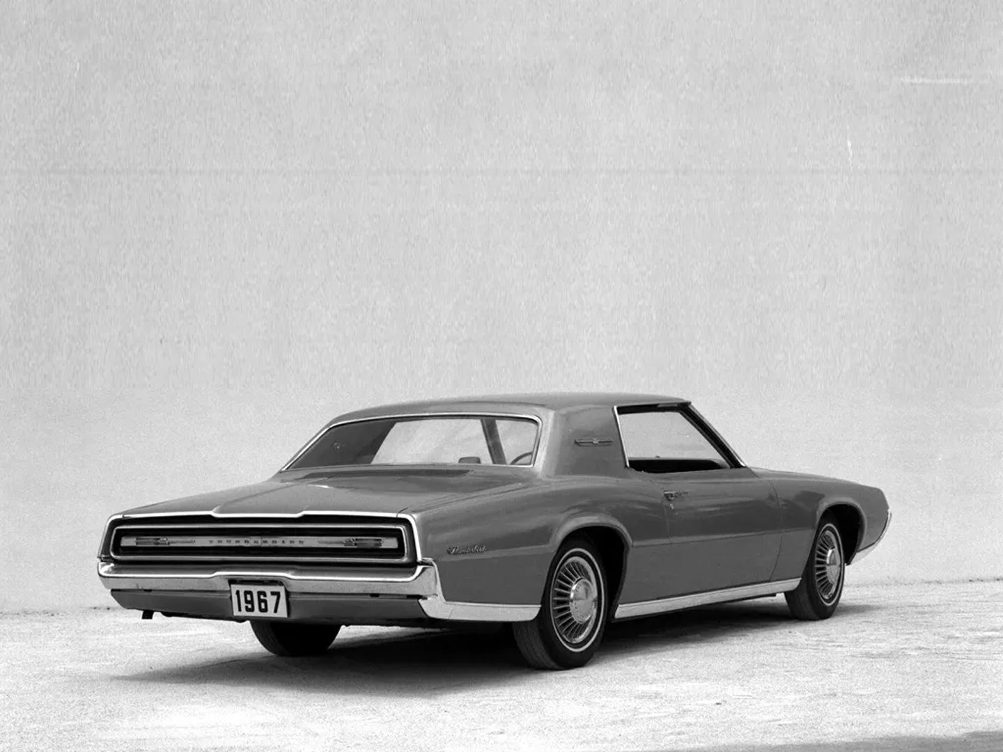 Ford_Thunderbird_5_generation__Coupe_Hardtop__13.jpg