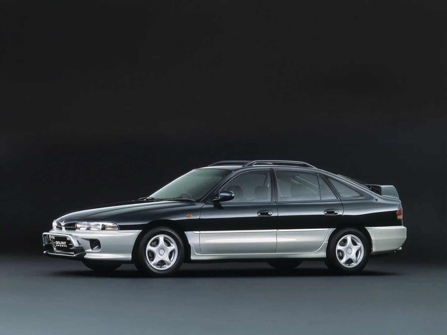 Mitsubishi_Galant_7_generation__Hatchback_5-door__3.jpg