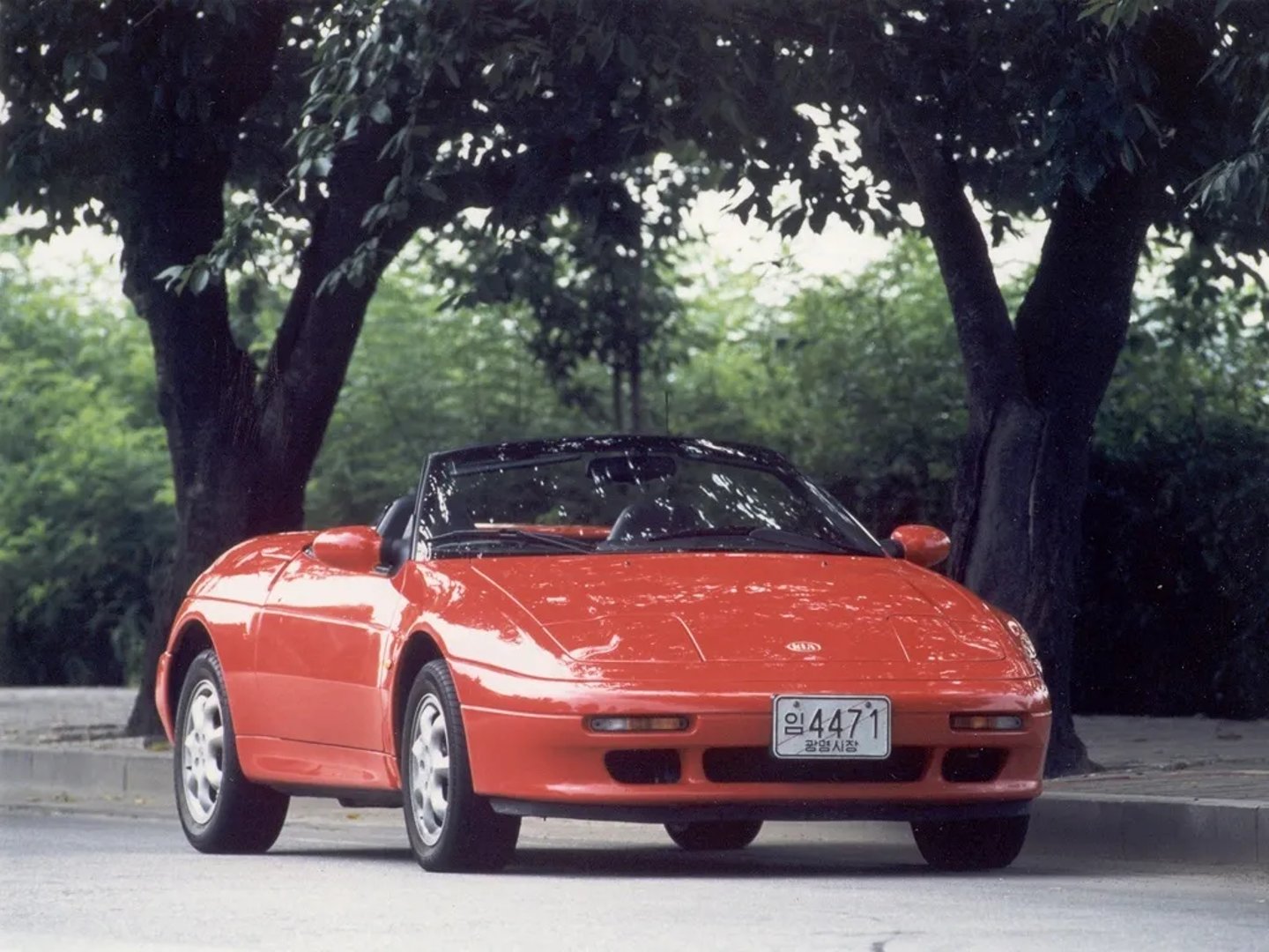Kia_Elan_1_generation__Cabrio__2.jpg