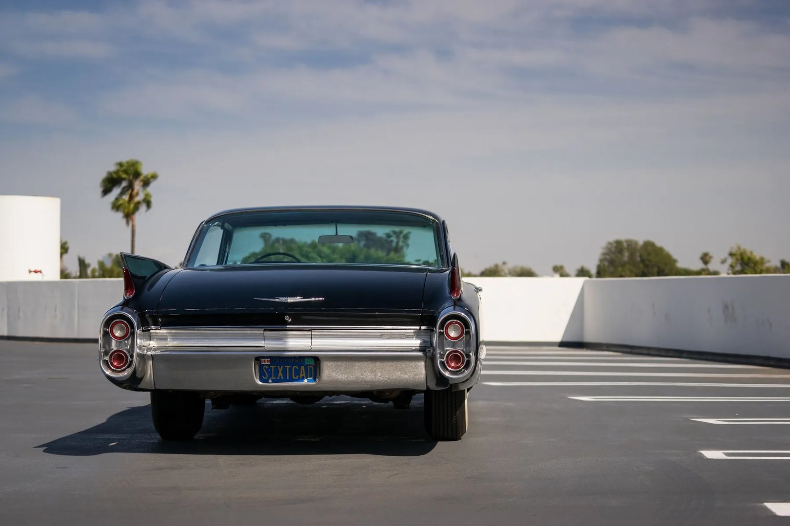 Cadillac_DeVille_1_generation__Coupe_Hardtop__2.jpg