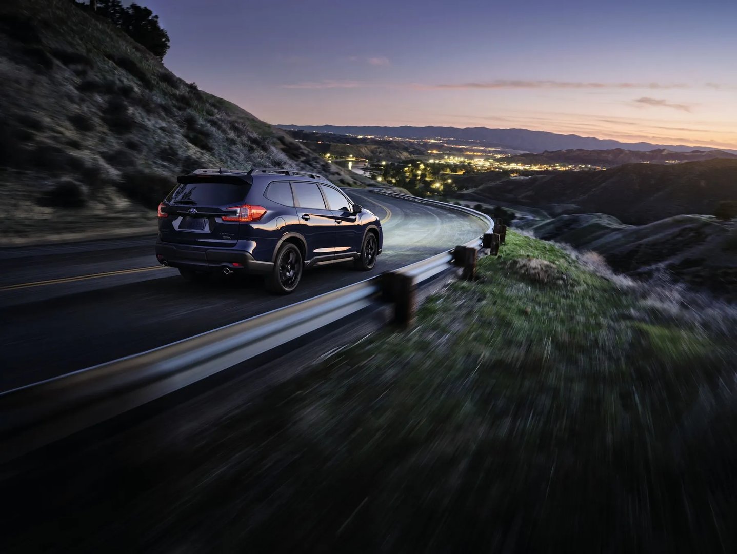 Subaru_Evoltis_1_generation_restyling__SUV_5-doors__2.jpg