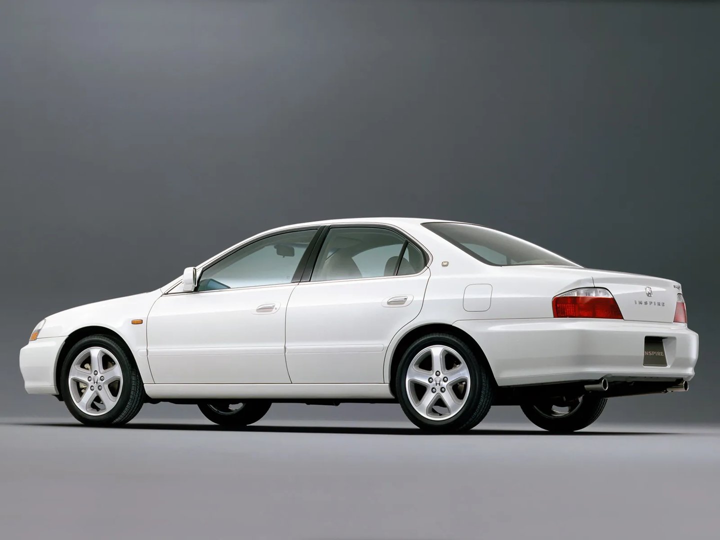 Honda_Inspire_3_generation_restyling__Sedan__1.jpg