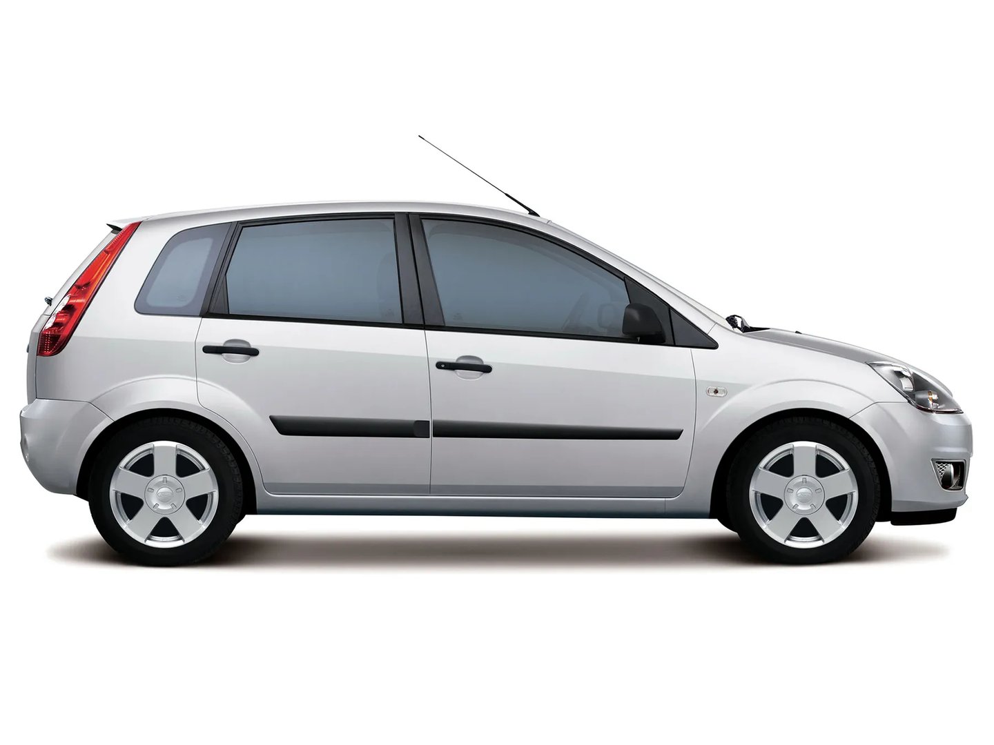 Ford_Fiesta_5_generation_restyling__Mini_5-doors__8.jpg