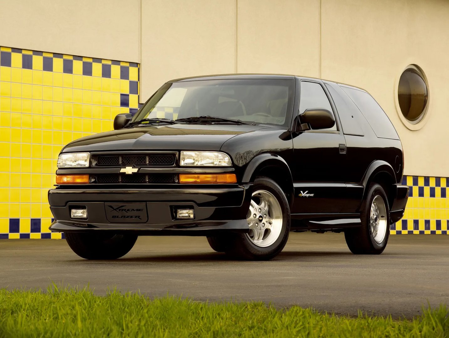 Chevrolet_Blazer_2_generation_restyling__SUV_3-doors__4.jpg