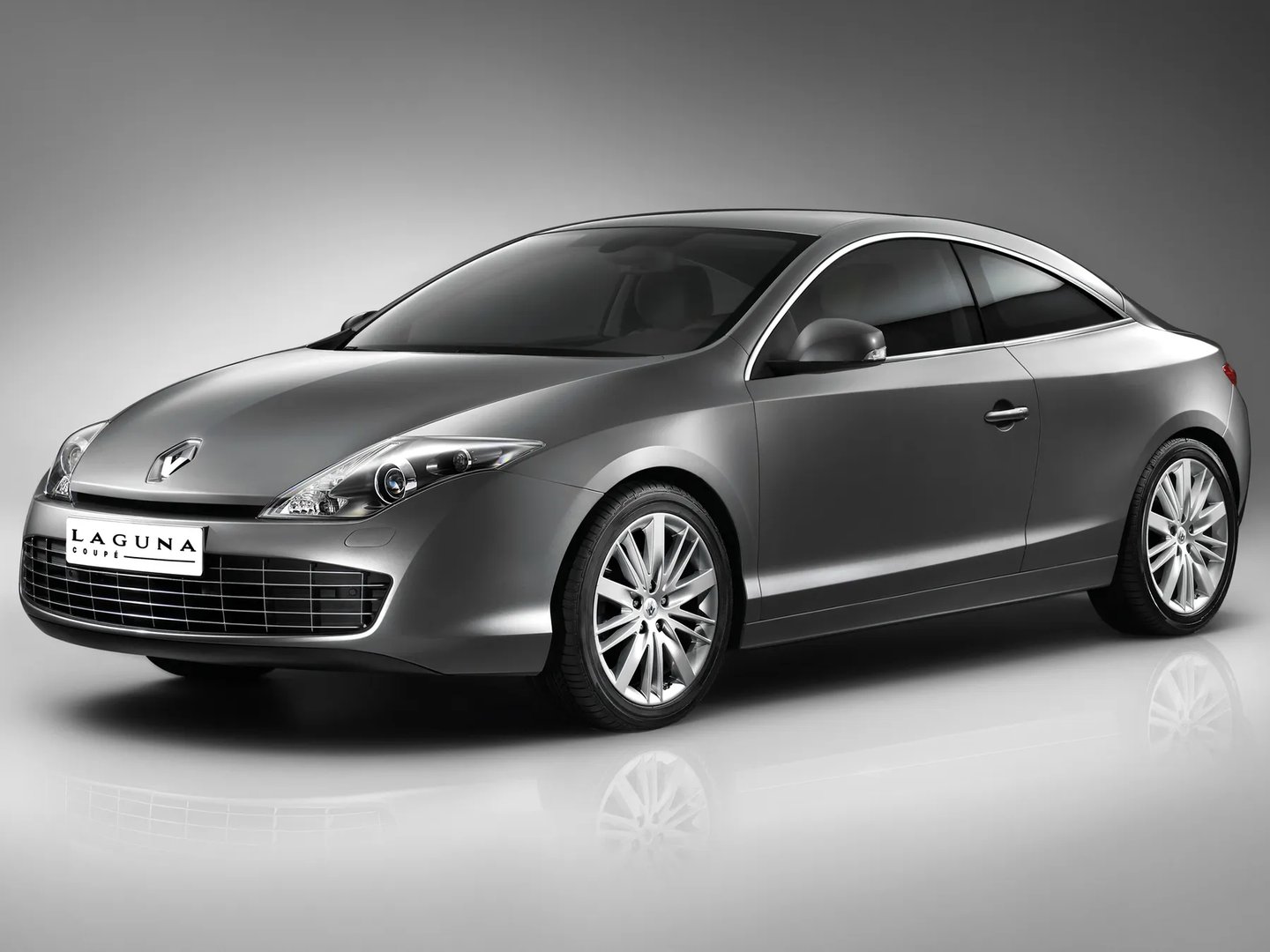 Renault_Laguna_3_generation__Coupe__1.jpg
