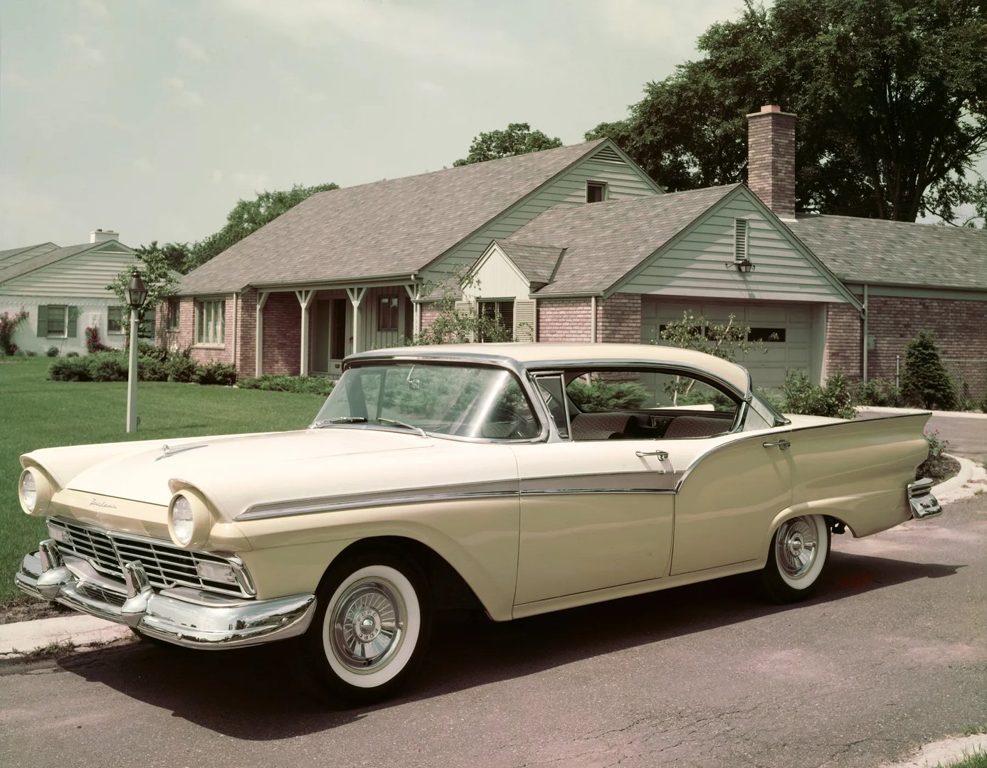 Ford Fairlane 2 generation  Sedan