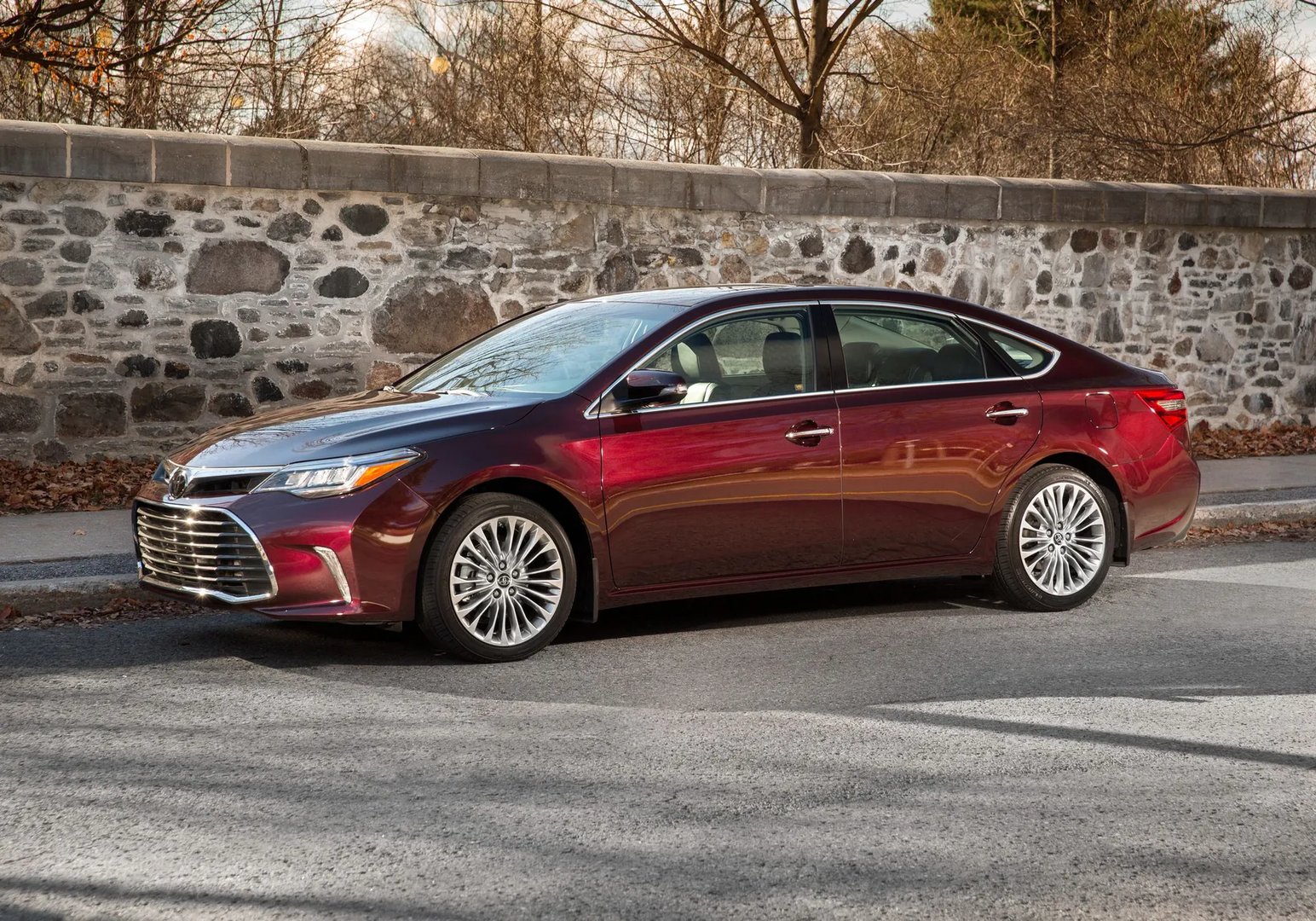 Toyota_Avalon_4_generation_restyling__Sedan__3.jpg