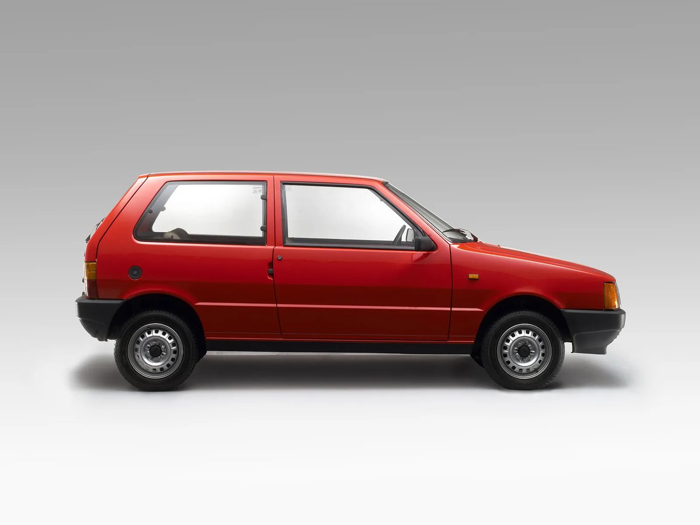 Fiat_Uno_1_generation__Mini_3-doors__2.jpg