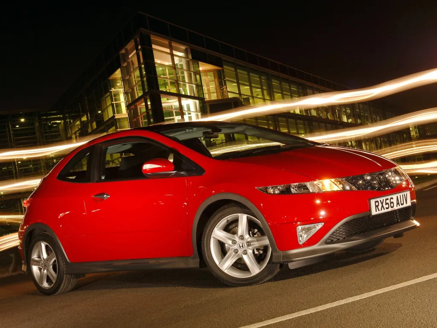 Honda_Civic_8_generation__Hatchback_3-door__10.jpg