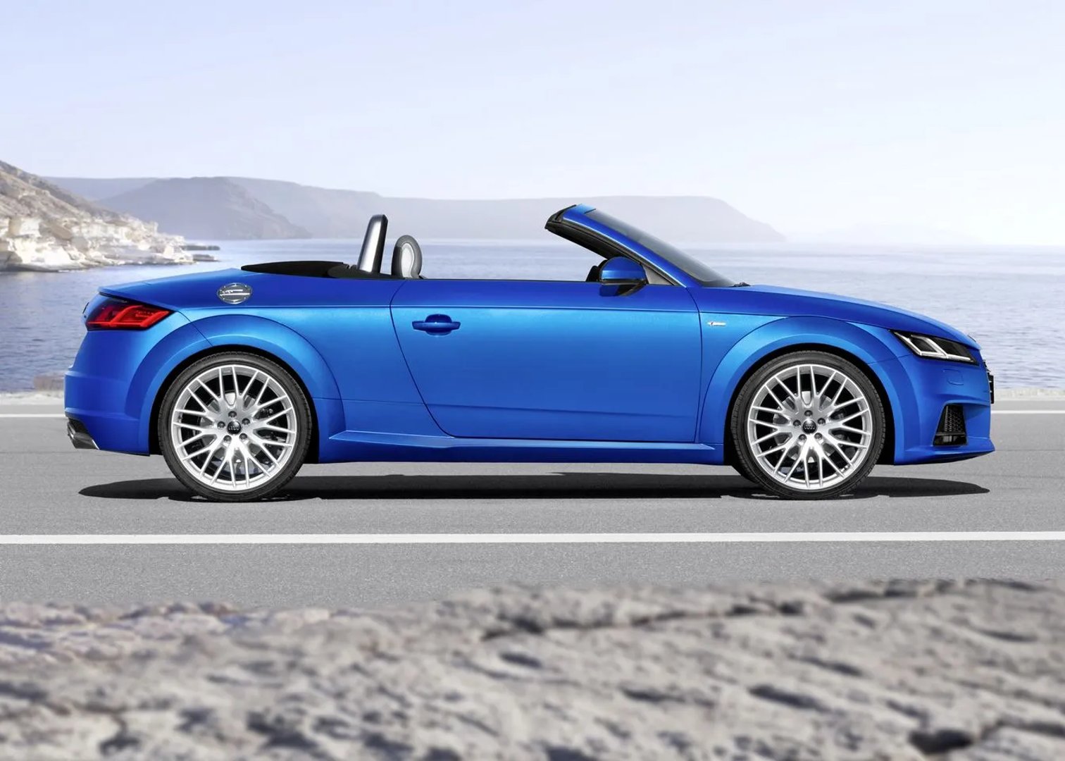 Audi_TT_3_generation__Roadster__2.jpg