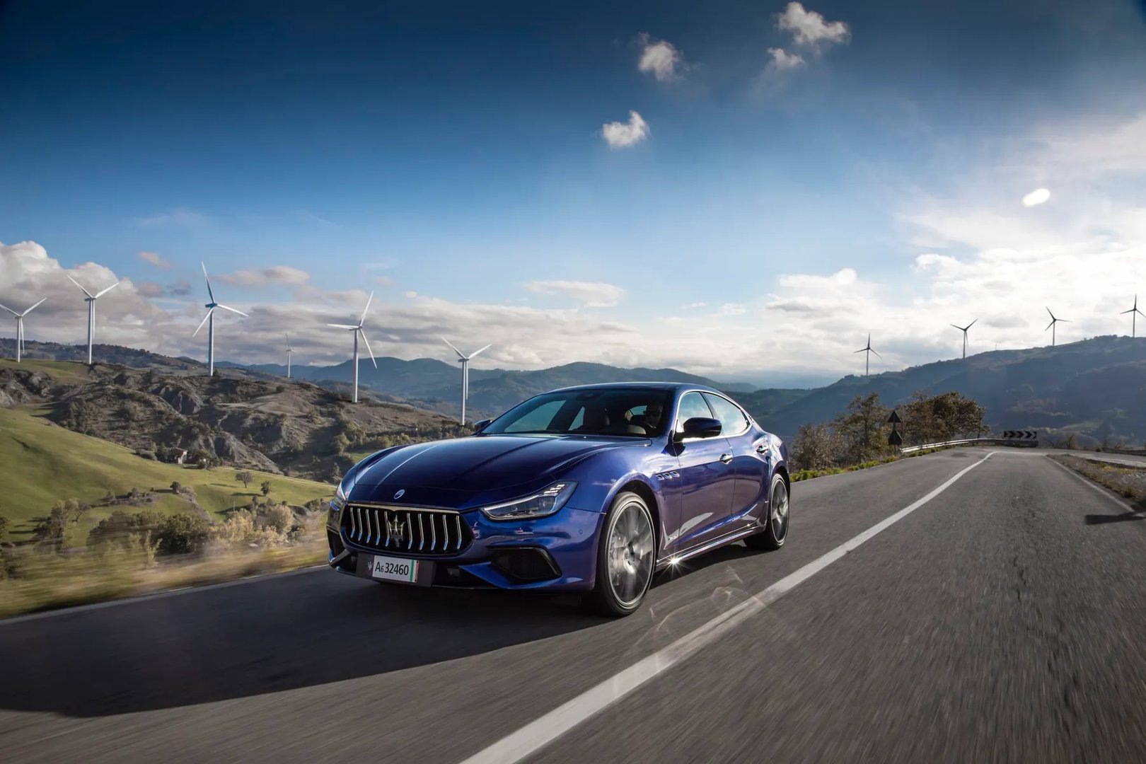Maserati_Ghibli_3_generation_restyling_2__Sedan__10.jpg
