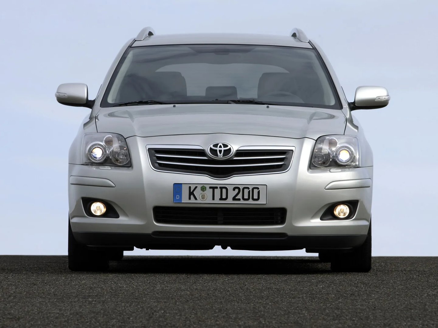 Toyota_Avensis_2_generation_restyling__Estate_5-door__7.jpg