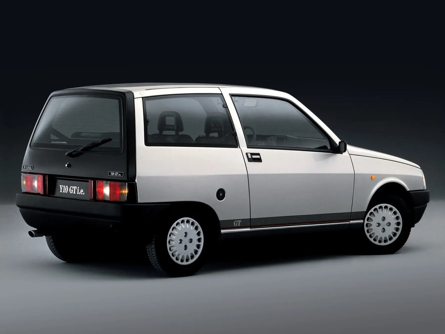 Lancia_Y10_1_generation__Mini_3-doors__1.jpg