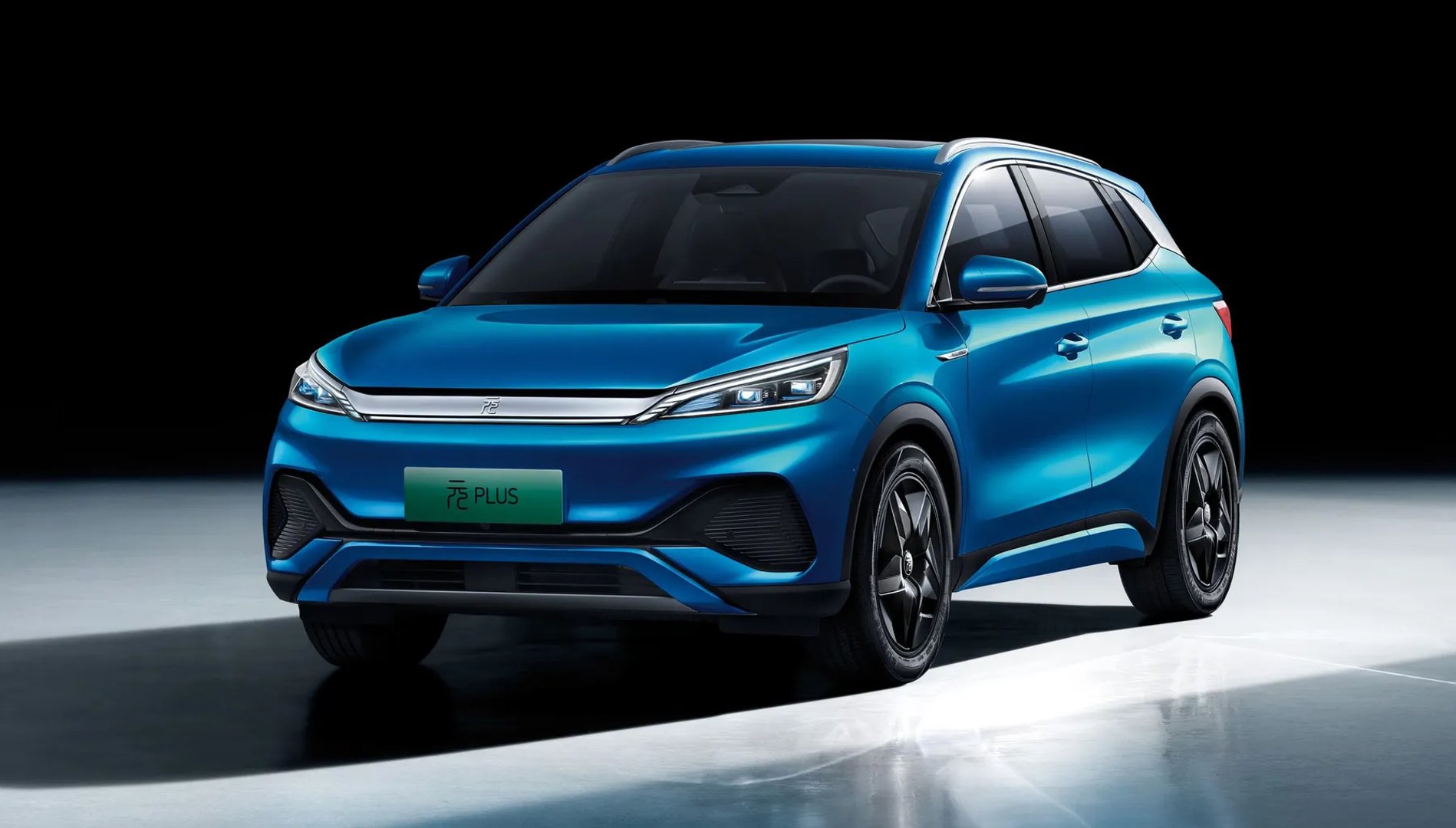 BYD_Atto_3_1_generation__SUV_5-doors__9.jpg