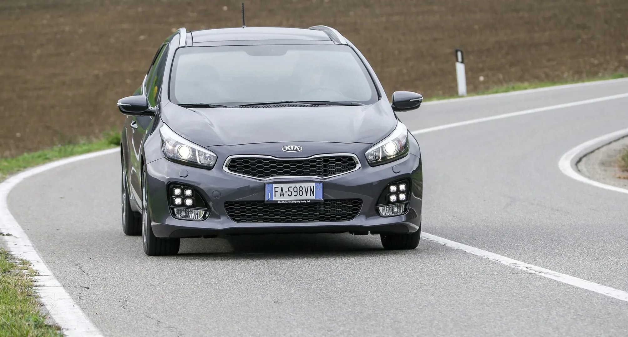 Kia_Ceed_2_generation_restyling__Estate_5-door__9.jpg