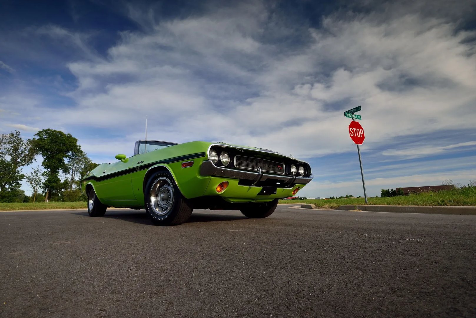 Dodge_Challenger_1_generation__Cabrio__3.jpg