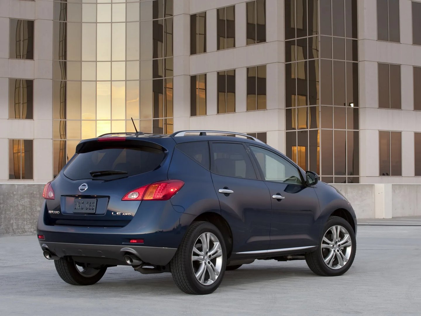 Nissan_Murano_2_generation__SUV_5-doors__1.jpg
