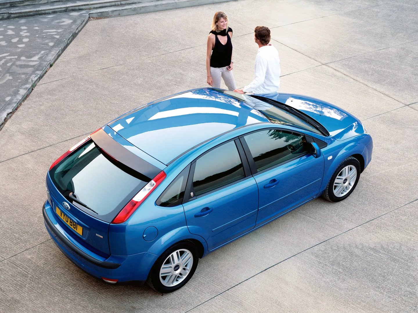 Ford_Focus_2_generation__Hatchback_5-door__10.jpg